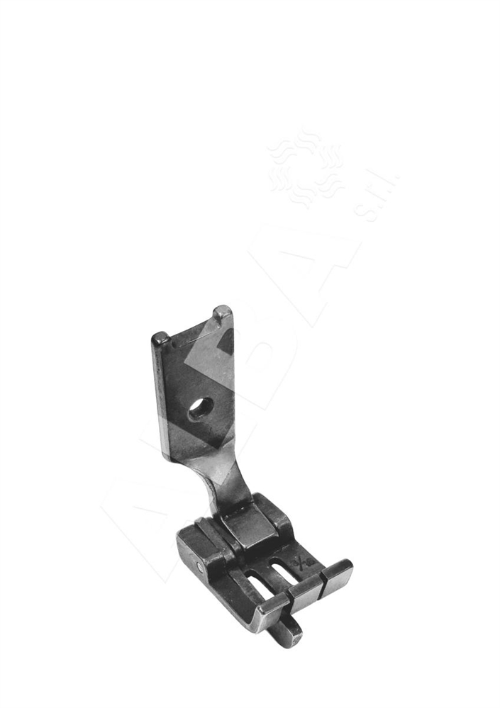 PIEDINO 2 AGHI JUKI 4,8mm DX C/GUIDA DIST.